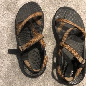 Medium wear Chacos size 13